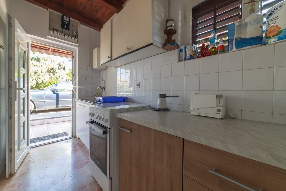 Perfect Beachfront Getaway Ideal for Families