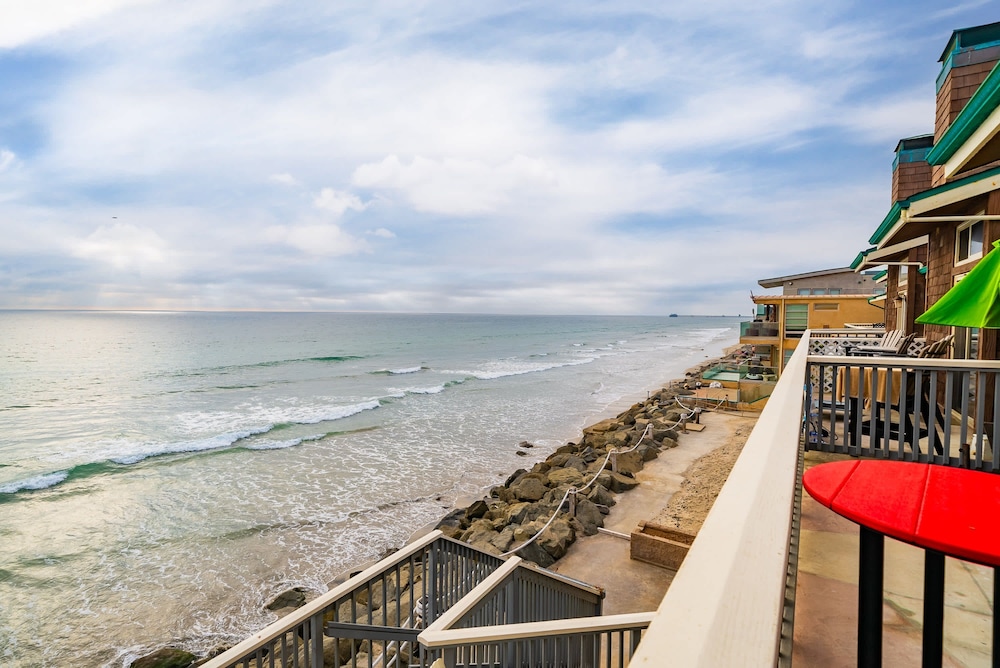 Luxury Oceanfront Condo With Private Beach Access