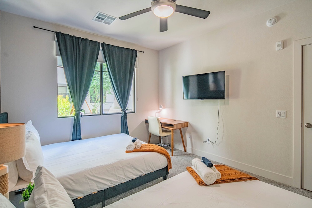 ROVE LIVING/KB - Scottsdale Grand