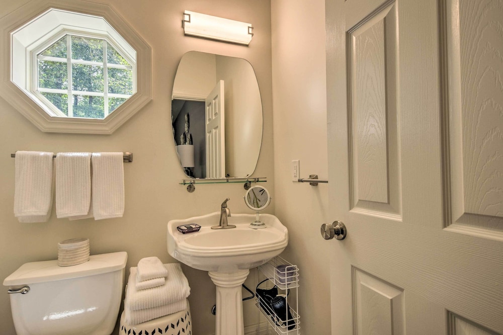 Columbus Vacations - Butterfly Creek Columbus Estate on 3 Acres! - Property Image 3
