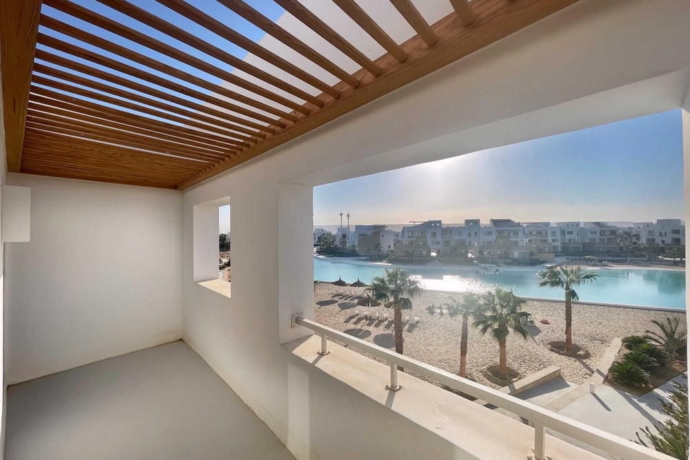 Xuru Stays I Lofty & Lavish 3 BDR @ Swan Lake El Gouna