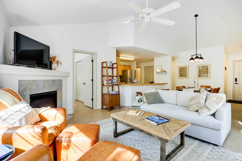 Cozy Steamboat Condo w/ Balcony & Mtn Views!