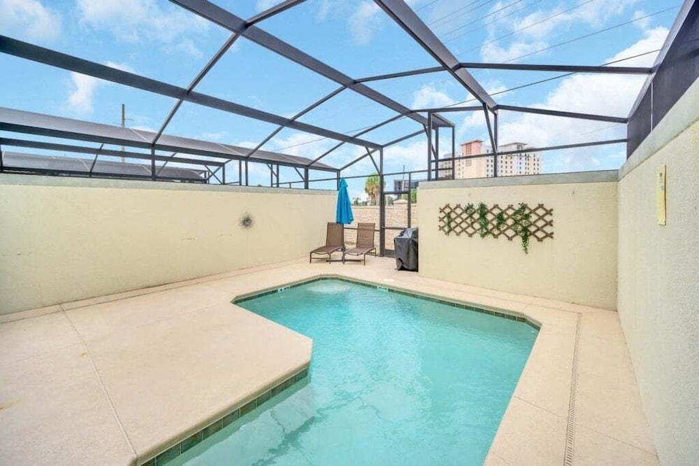 Beautiful Paradise Palms Retreat 4 Bedroom Townhouse