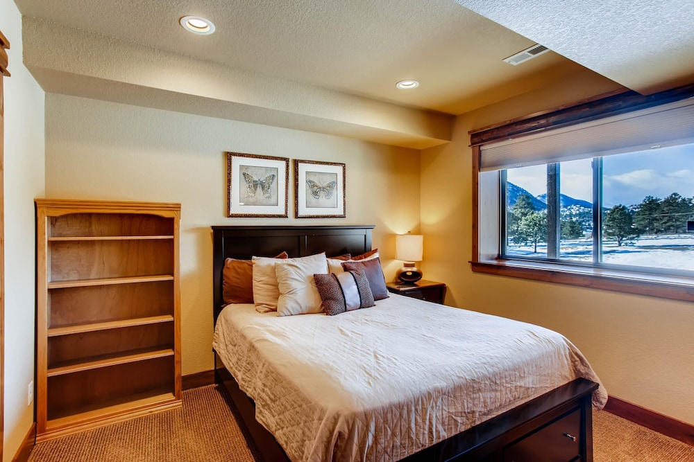 Estes Park Condos - Property Image 75