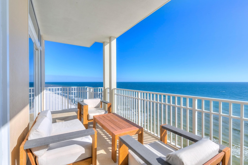Vista Del Mar 806