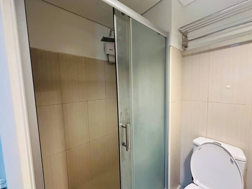 Quaint 2BR Connected Apartment in Pasay City - Perfect for Families Front of MOA