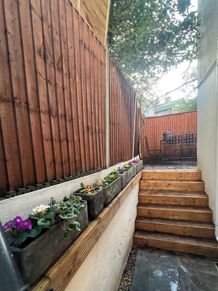 Charming 2bedroom flat in Shepherds Bush