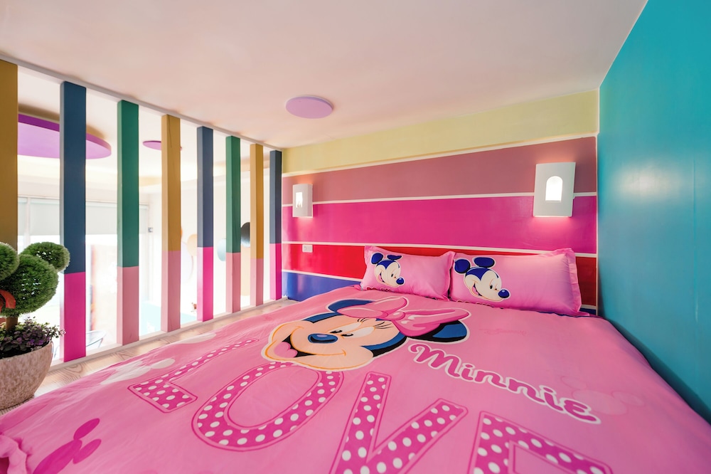 Happiness Pink B&B