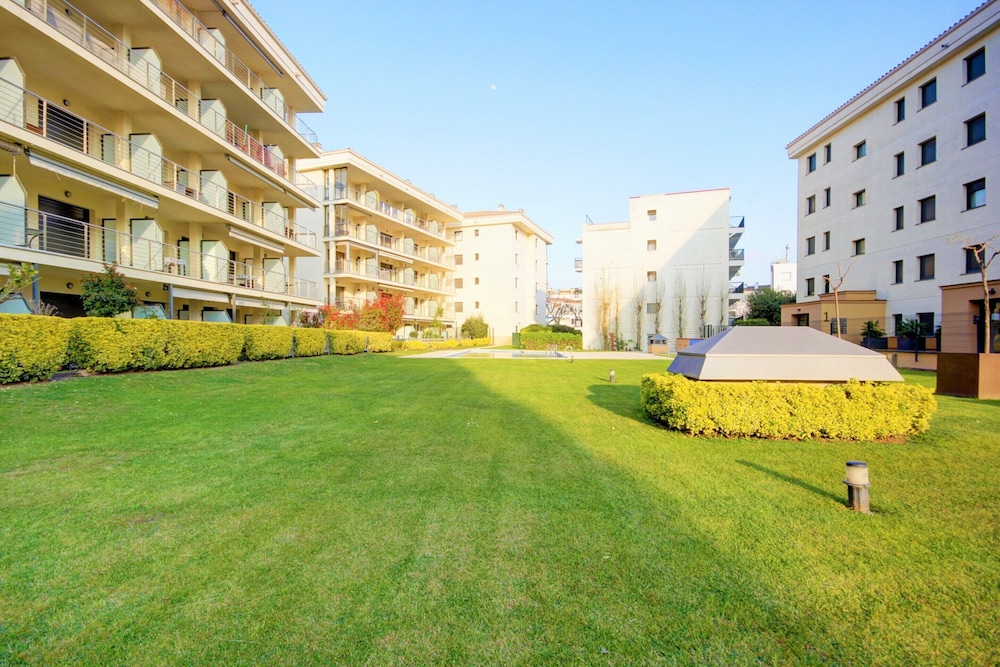 Apartment in Roses Near Sandy Beach