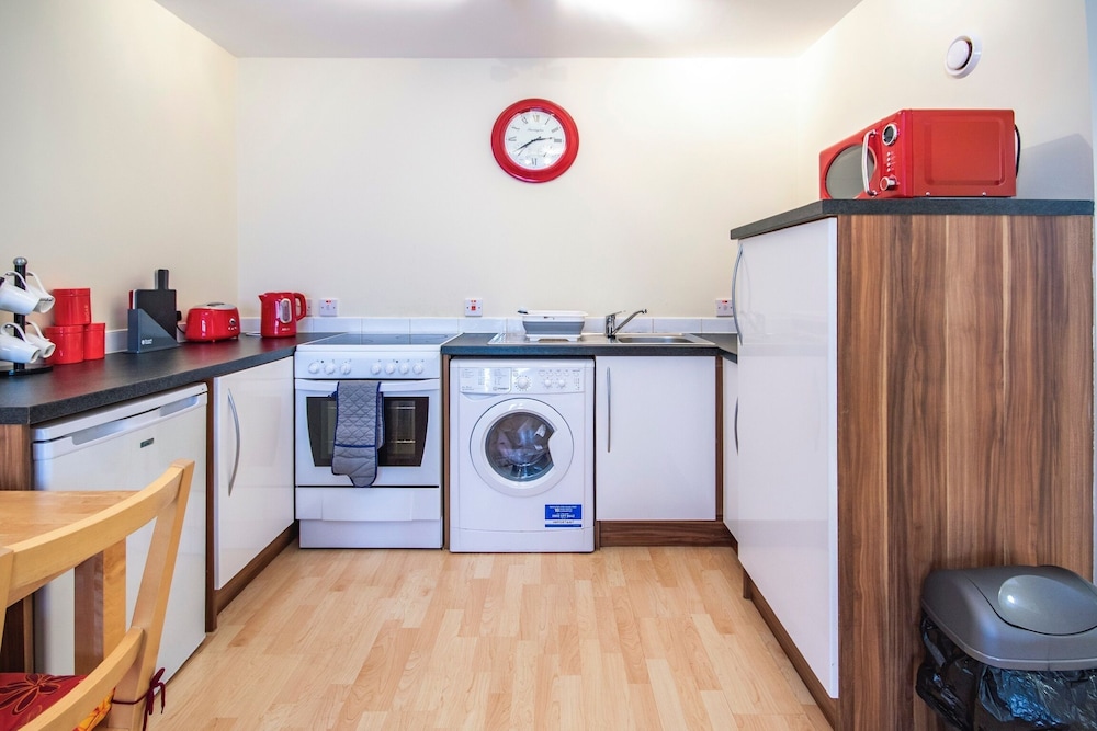 5 Varis Apartments