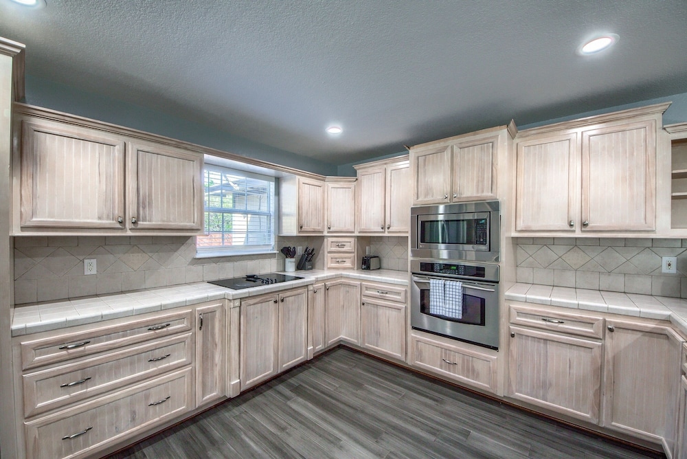 Keep Me In Mind Ot 250km 4 Bedroom Home by RedAwning view 2