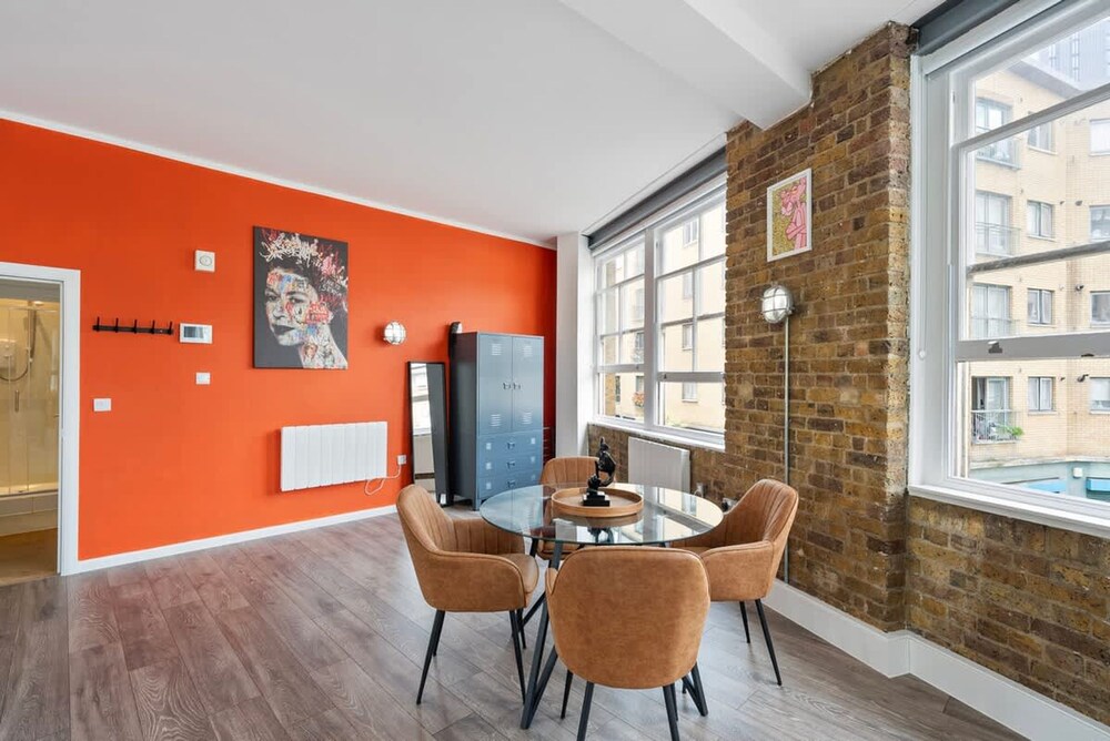 New Spacious Studio in Old St