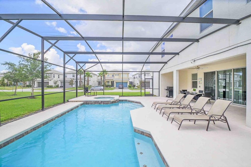 Super Size - 11br Spacious Home w Pool HOT TUB