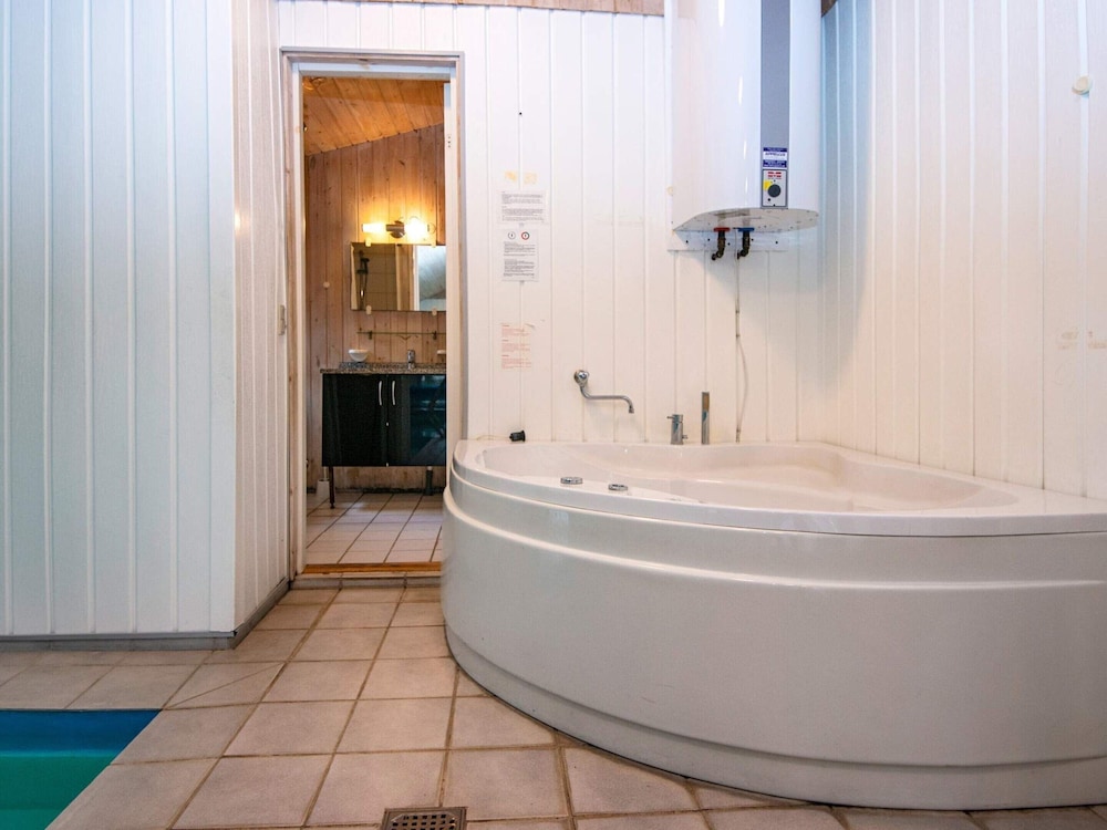 8 Person Holiday Home in Oksbol
