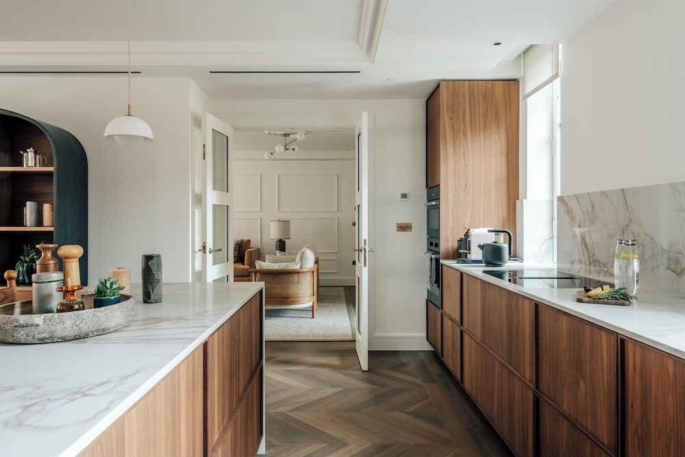 Claridge House by SLO