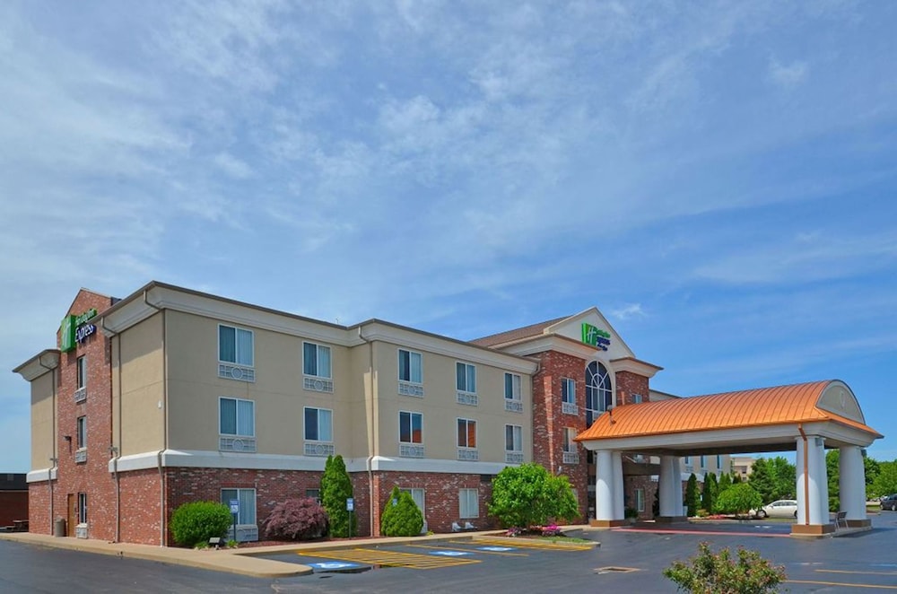 Farmington Vacations - Holiday Inn Express Suites Farmington, an IHG Hotel - Property Image 24