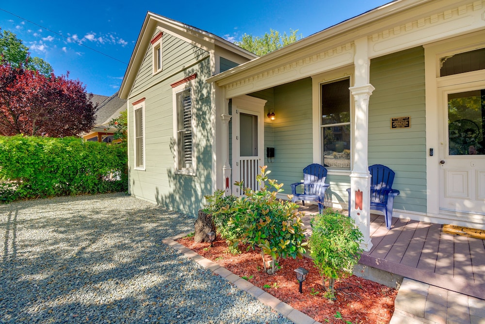 Historic Home 3 Blocks to Whiskey Row & Downtown view 4