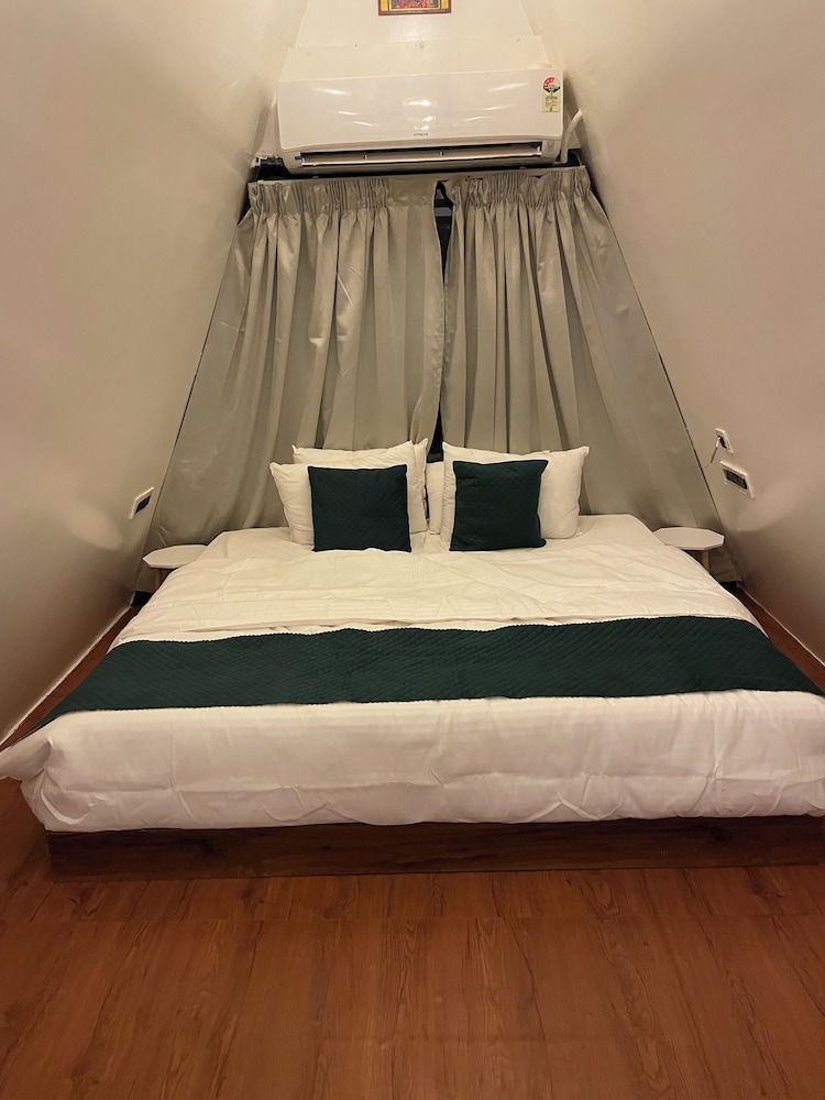 Green Hills Farm & Resorts