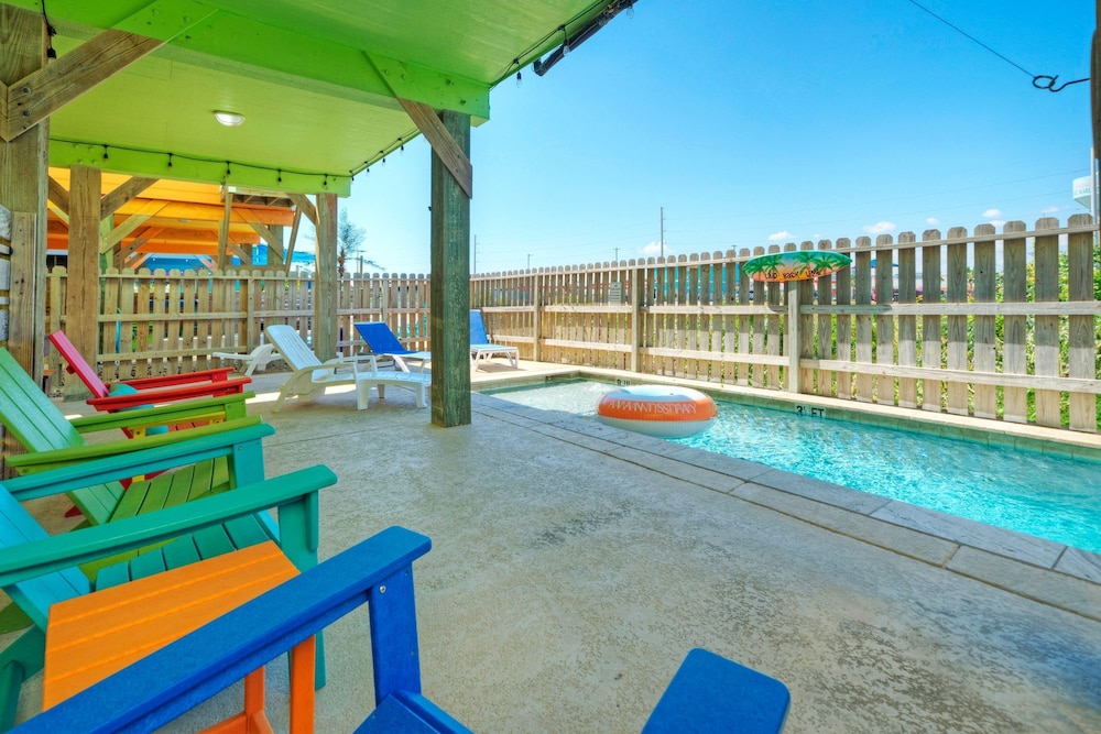 Laid Back Lime by Avantstay Near Beach w Pool Complimentary Pool Warmer
