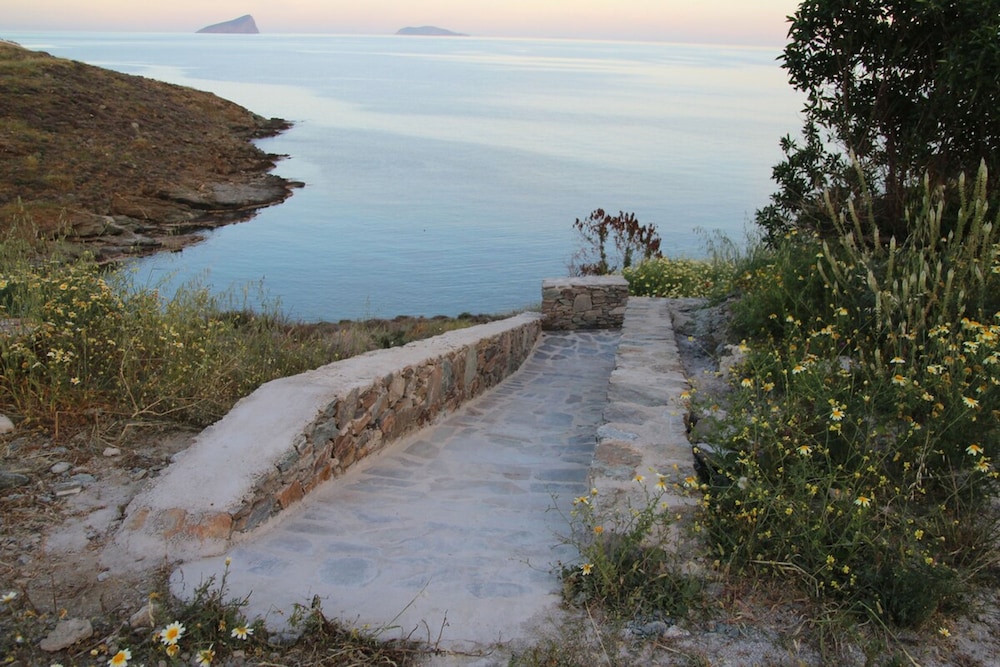 Iliada Suites Simousi Kythnos