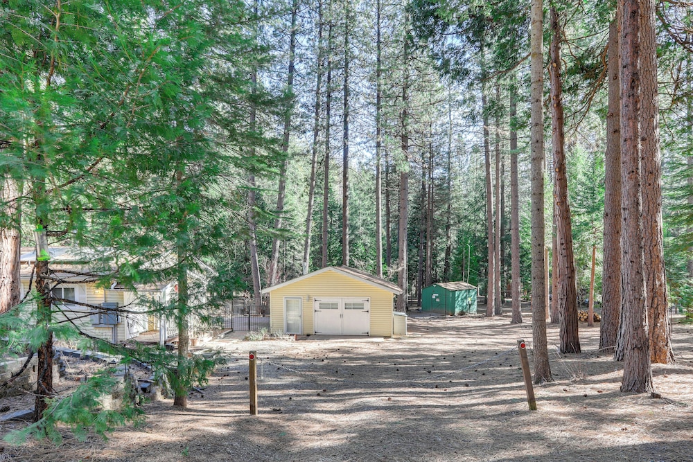 Drive to Major Parks: Nature Getaway in West Point