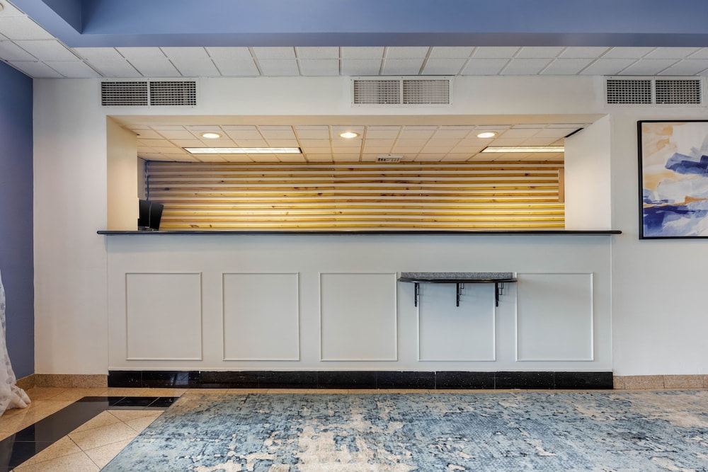 Lancaster Vacations - Rodeway Inn - Property Image 5