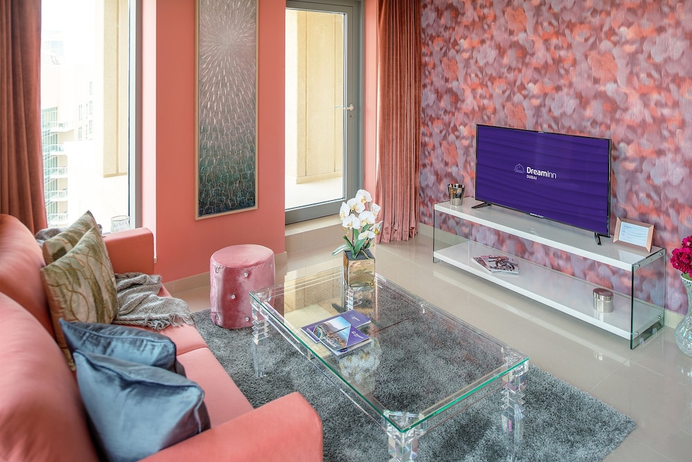Dream Inn Dubai – 29 Boulevard with Private Terrace