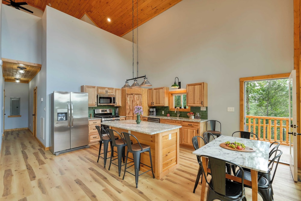 Hot Tub, Game Room & Views Near Downtown Gatlinburg Perfect Too by Avantstay