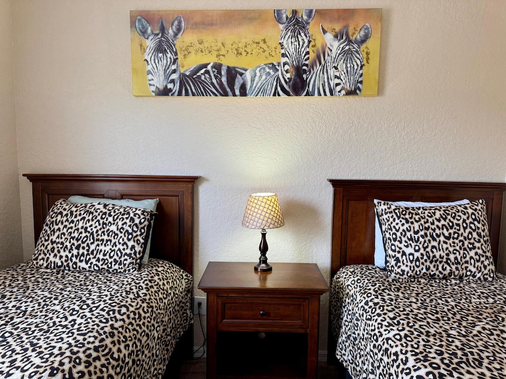 Regal Palms Swanky
