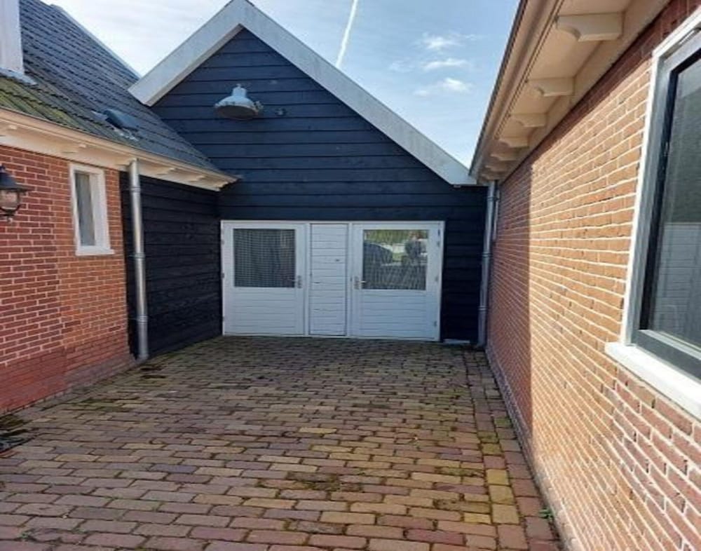 Cosy Furnished Holiday Home