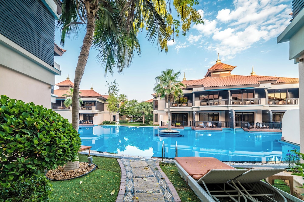 Lux BnB I Palm Jumeirah Resort I Palm Views