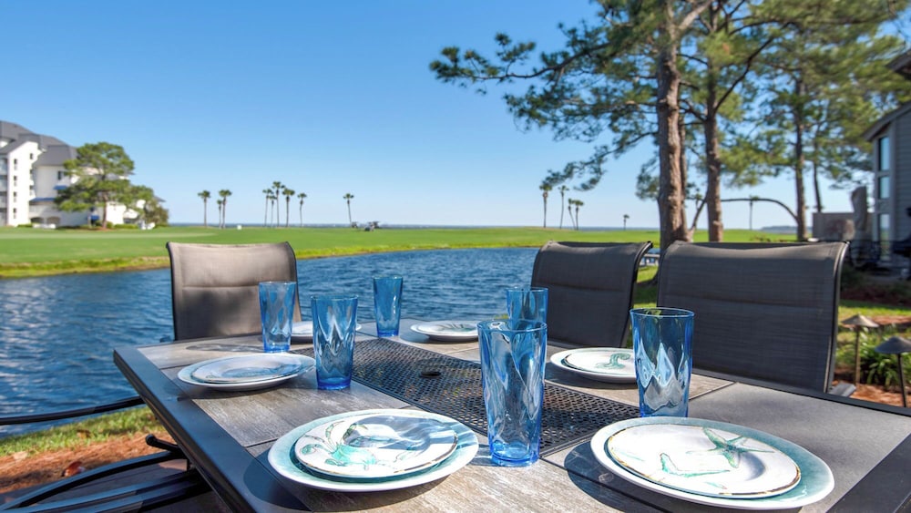 Waterfront Retreat in Sandestin w/ Golf Cart & Free Attraction Tickets!