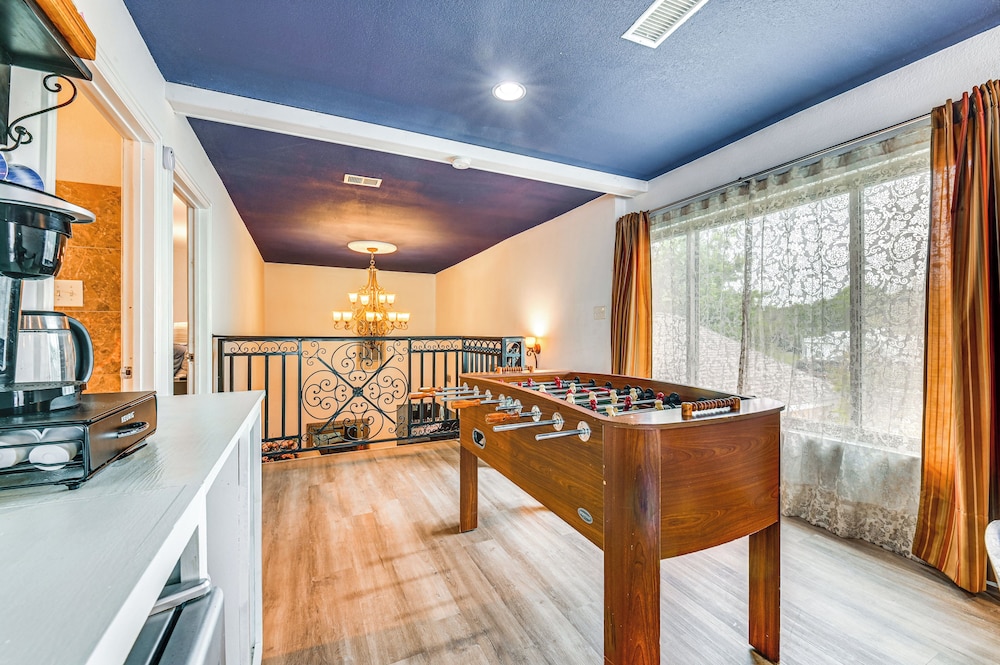 Spacious Family Home w/ Fenced Yard in DFW Area