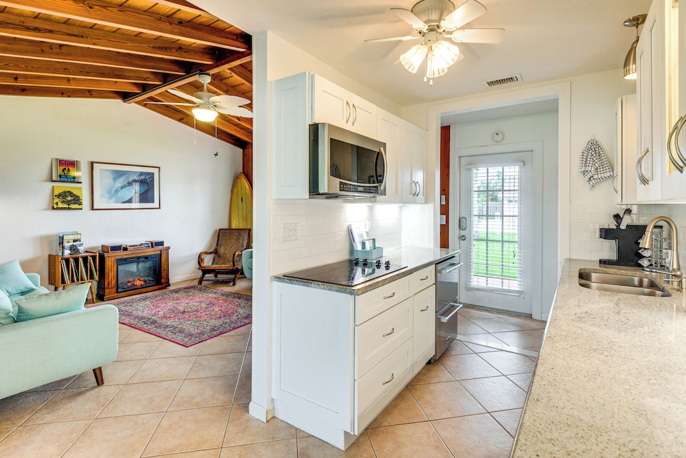 Walk to Shore + Pier: Family Home in Ormond Beach