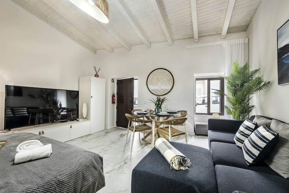 Alca Arias Suite 20