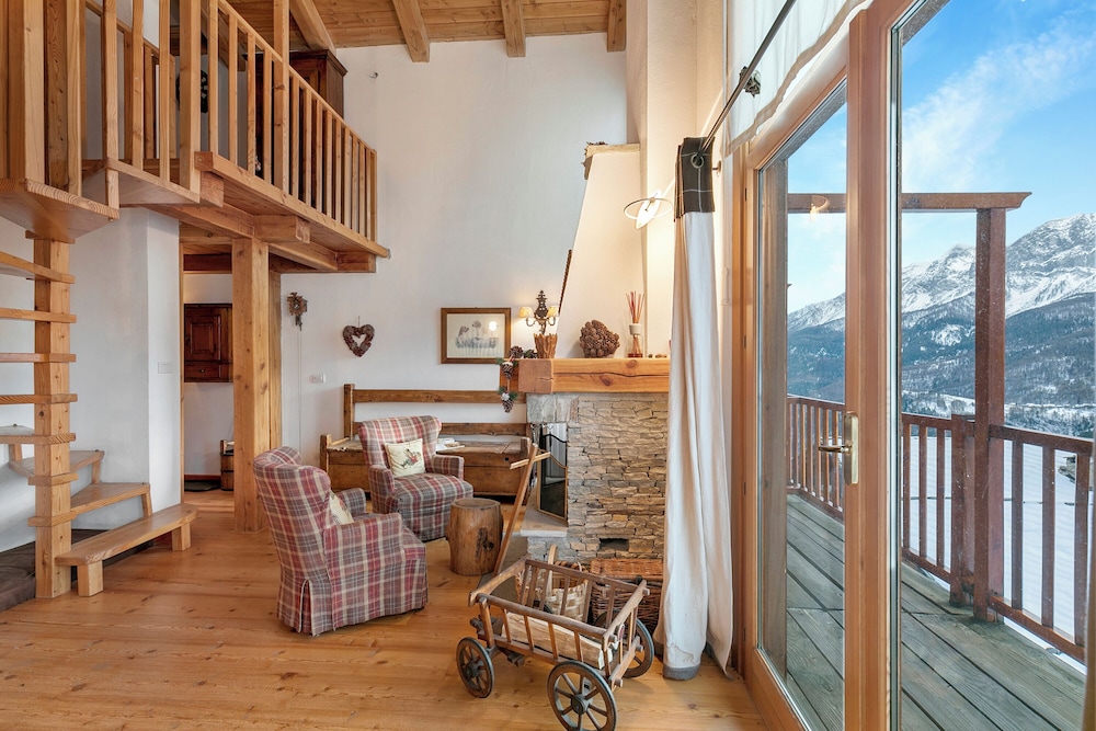 Gleise Lodge apartment