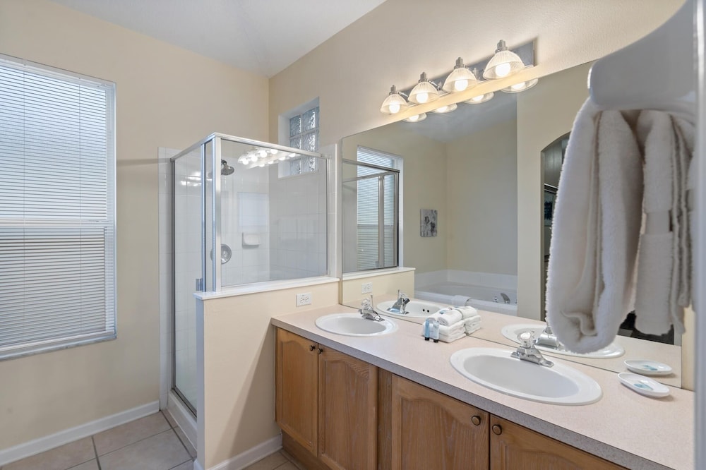 Windsor Palms Resort 4 Bedroom Pool Home + Game Room 4 Home