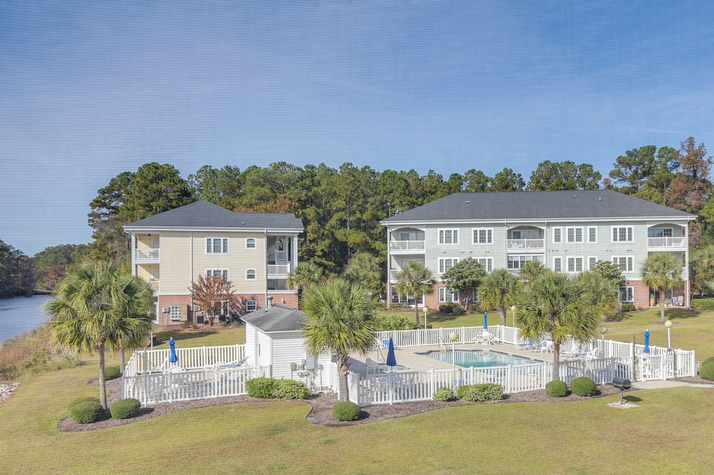 Myrtle Beach Condo w/ Screened Porch & Pool Access view 3