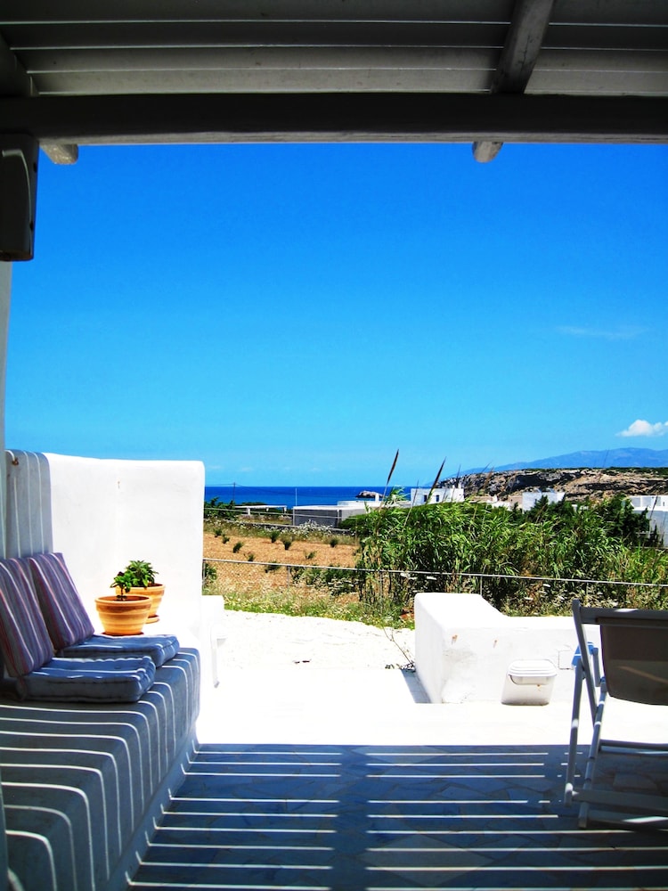 Aeraki Villas