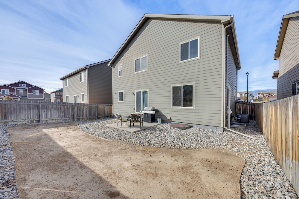 Explore Pikes Peak & Colorado Springs: Family Home