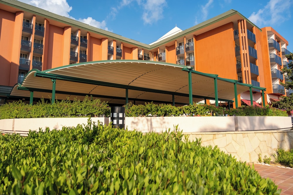 AQI Pegasos Resort