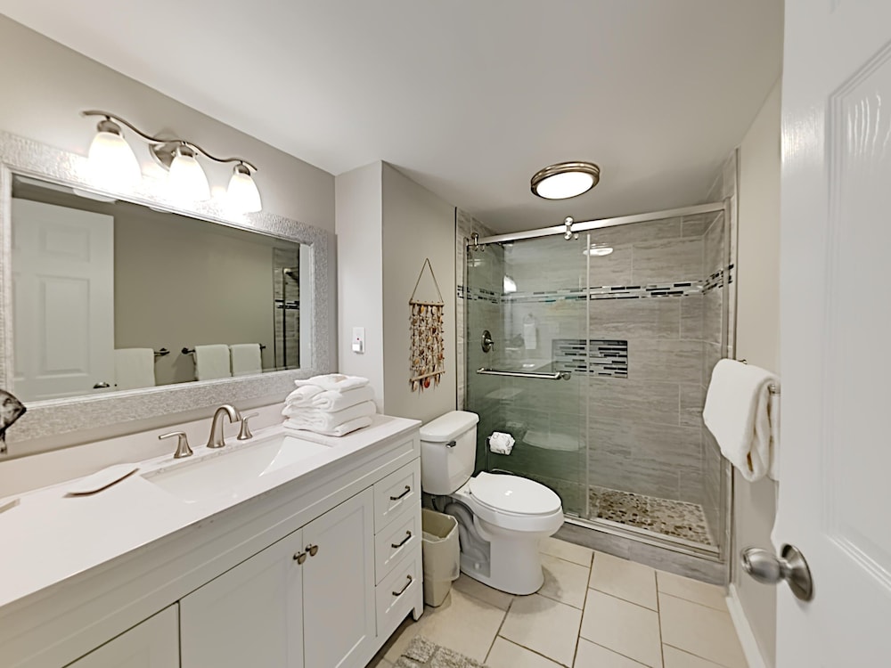 Emerald Isle Fort Walton Beach by Southern Vacation Rentals