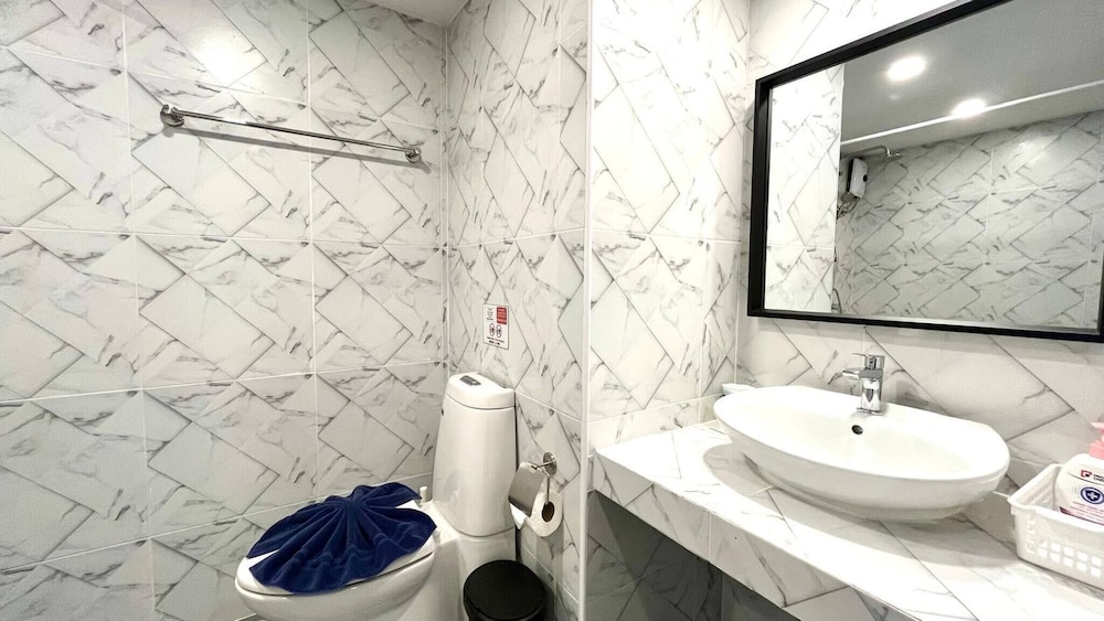 Heritage - Modern Studio Shared Pool, City Centre