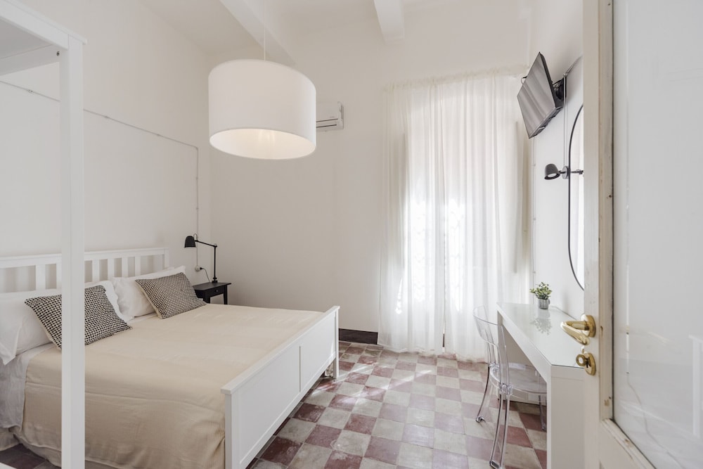 Urban Garden Apartment