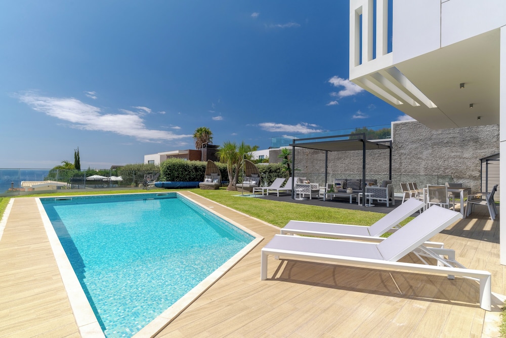 Luxury Diamond House