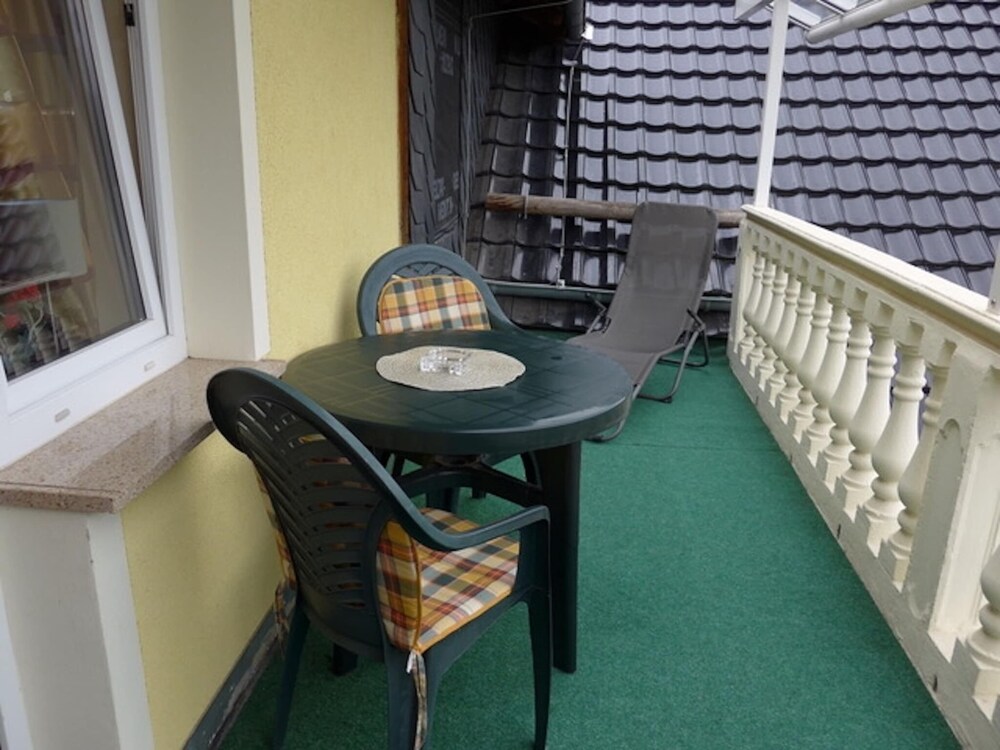 Roomy Apartment in Lichtenhain With Pond