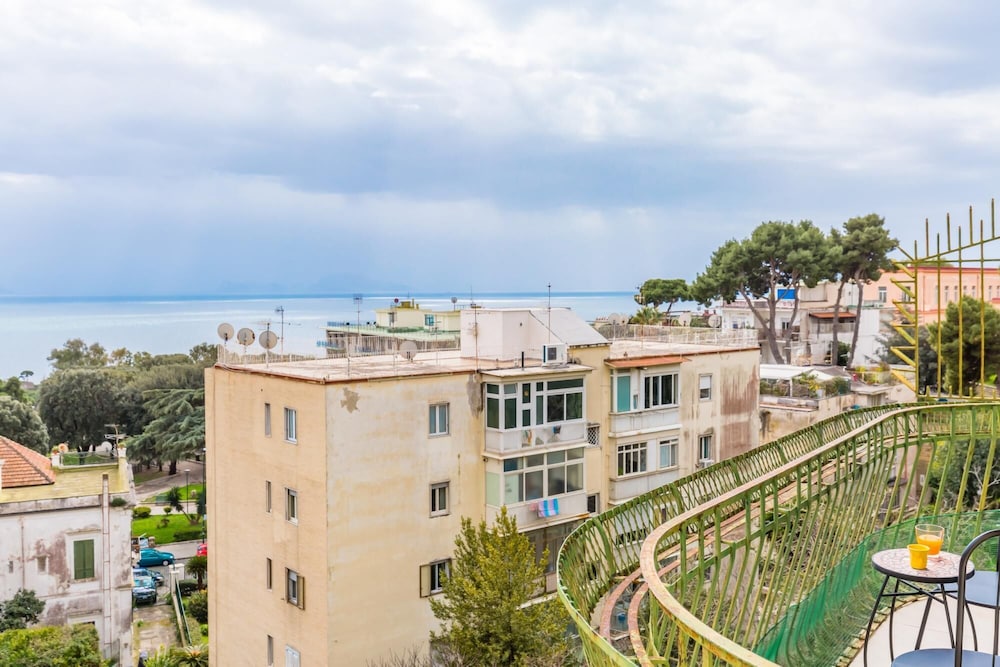 Posillipo Bright Apartment With Parking Space
