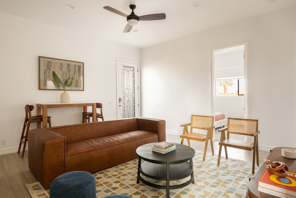 Buena Vista by Avantstay Massive Outdoor Oasis w/ Pool, Spa Firepit! - Property Image 36