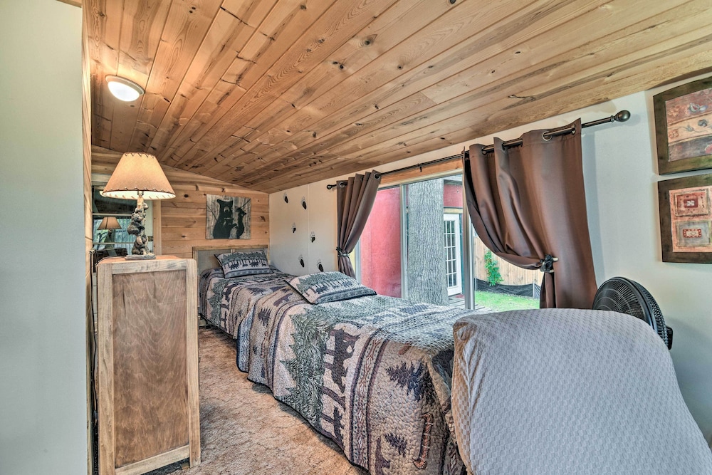 Charming Gladwin Family Cottage - Indian Lake