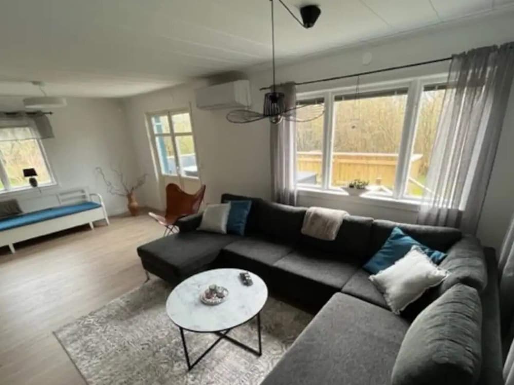 5 Star Holiday Home in Mollosund